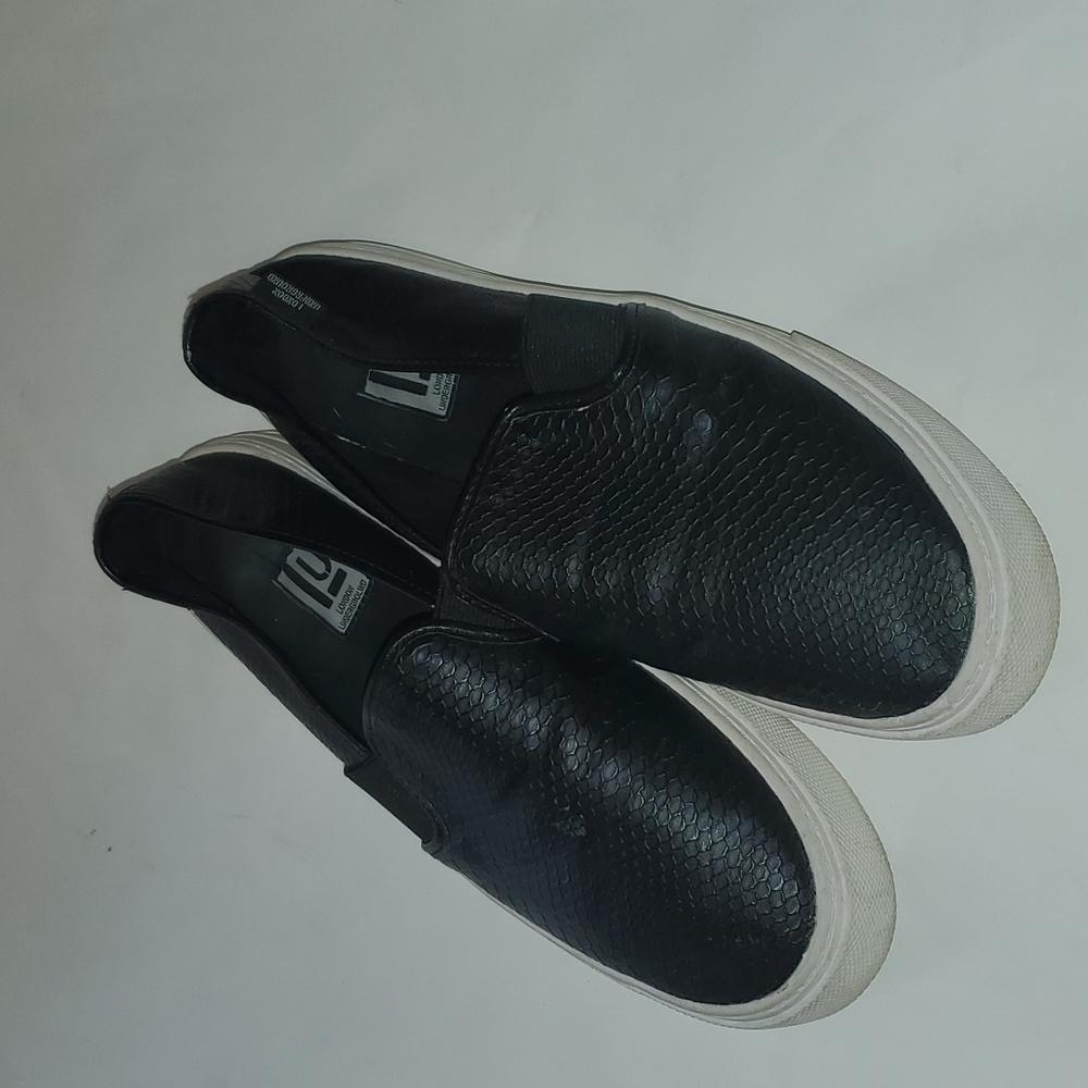 London Unground slip-ons